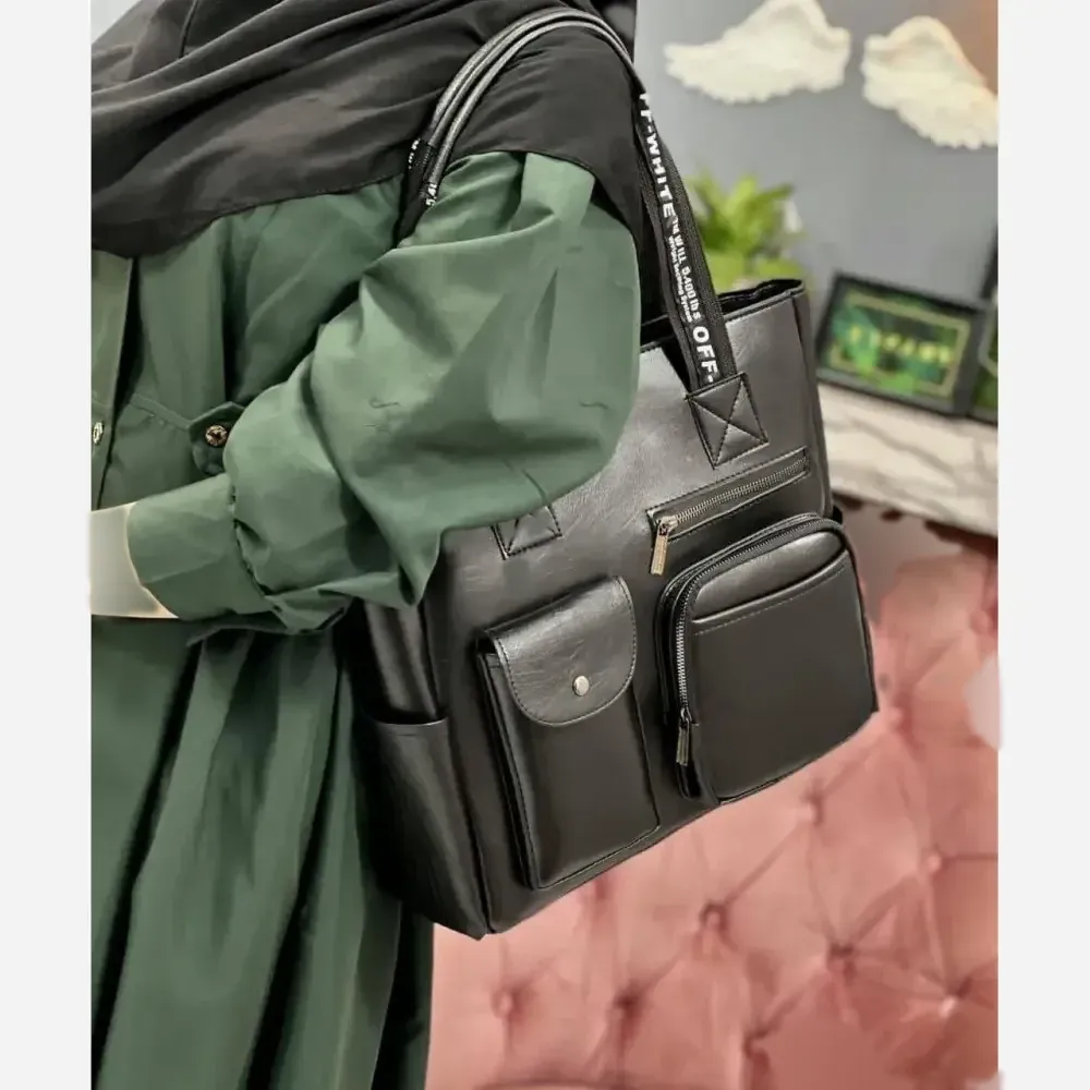 کیف مهرانگیز چرم رنگ مشکی سایز 35 در 35 سانتی متر