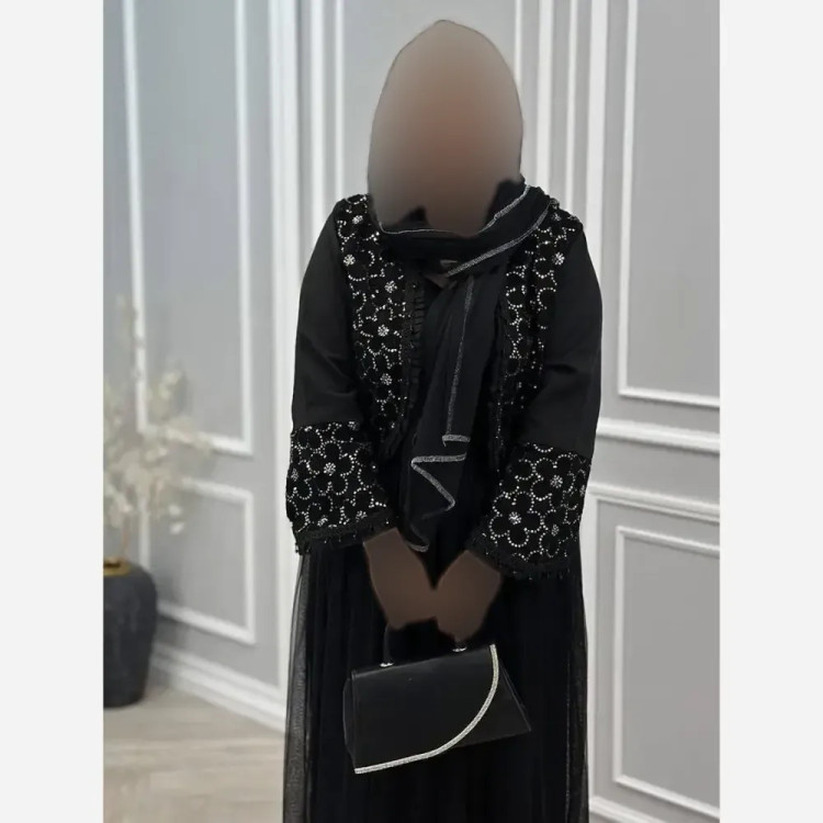 ست سه تیکه کت و دامن و شال مدل شهرزاد رنگ مشکی سایز فری 36 تا 46 خامه دوزی جواهر دوزی