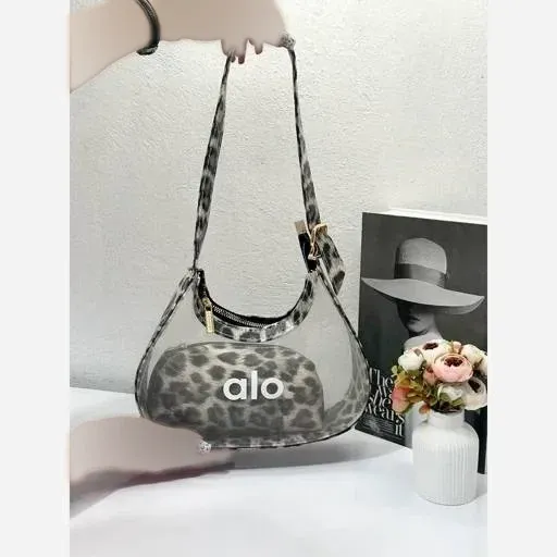 کیف زنانه پلنگی چرمی طرح توری سایز آزاد