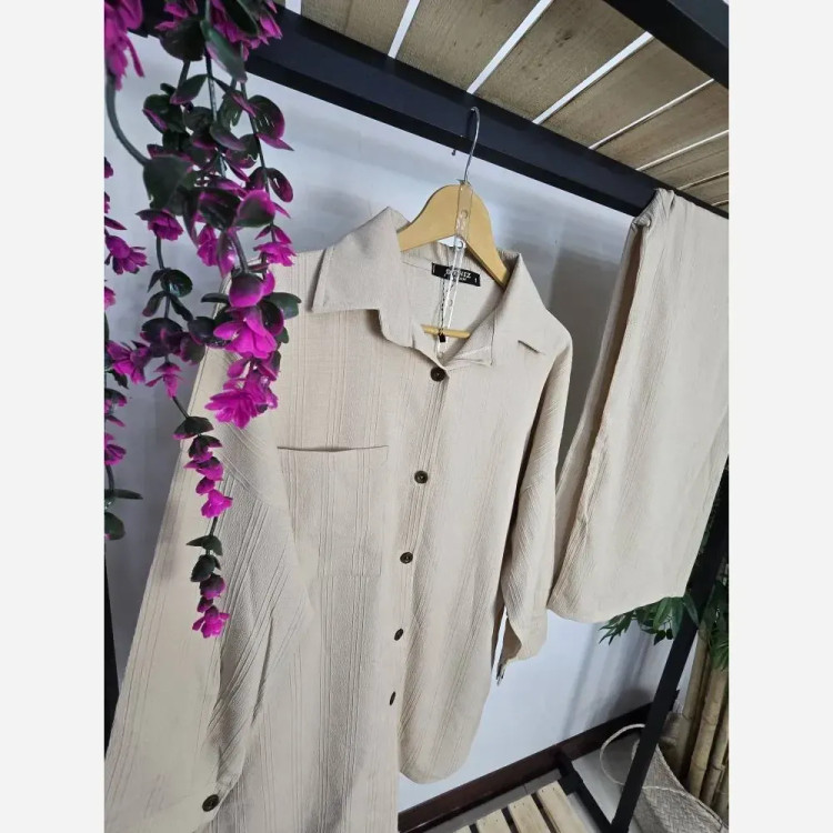 ست شومیز زنانه گلاره جنس ایوا پلاس رنگ طوسی و کرم سایز یک و دو