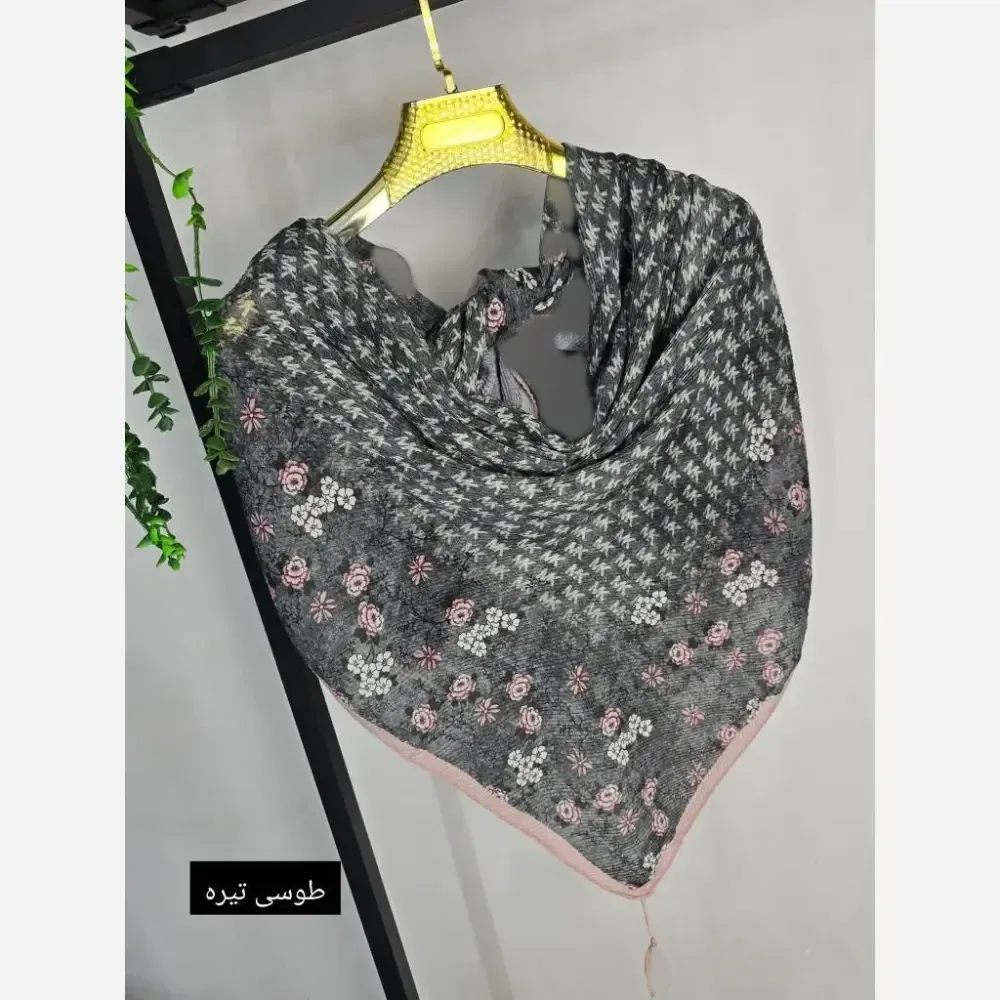 روسری پلیسه زنانه سایز 125 در 125 شاین دار منگوله دار طرح جوانه