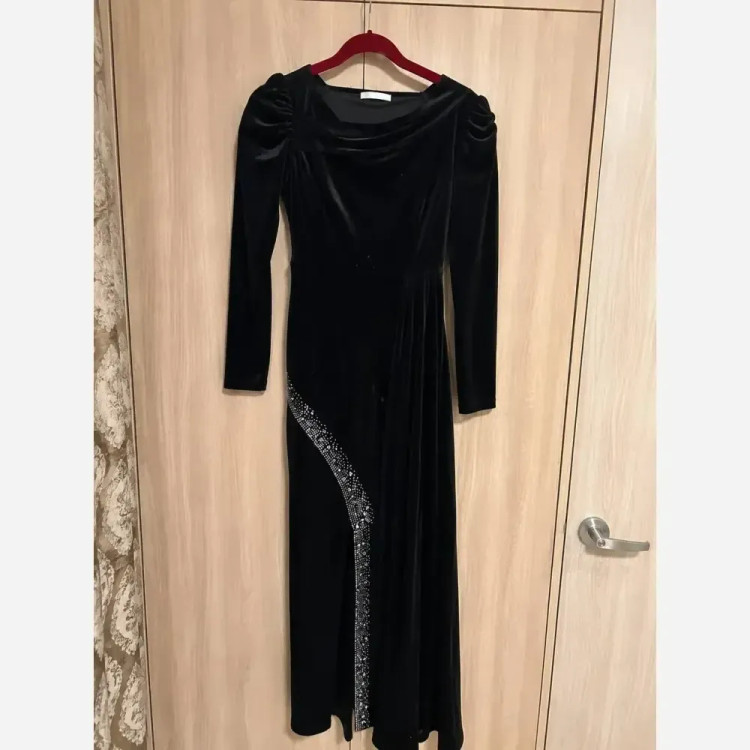 ماکسی دکلته پولکی وارداتی مخمل 4 سایزی