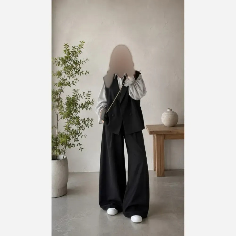 ست سه تیکه زنانه ملوسک کرپ مازراتی و شومیز داکرون فری سایز