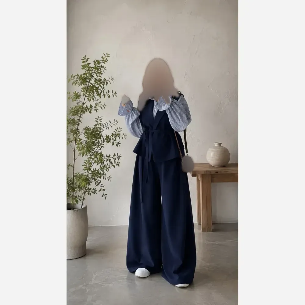 ست سه تیکه زنانه ملوسک کرپ مازراتی و شومیز داکرون فری سایز
