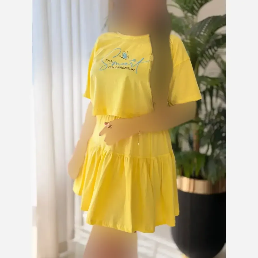 ست لباس زنانه مدل ساشا کراپ و دامن پنبه درجه یک فری سایز
