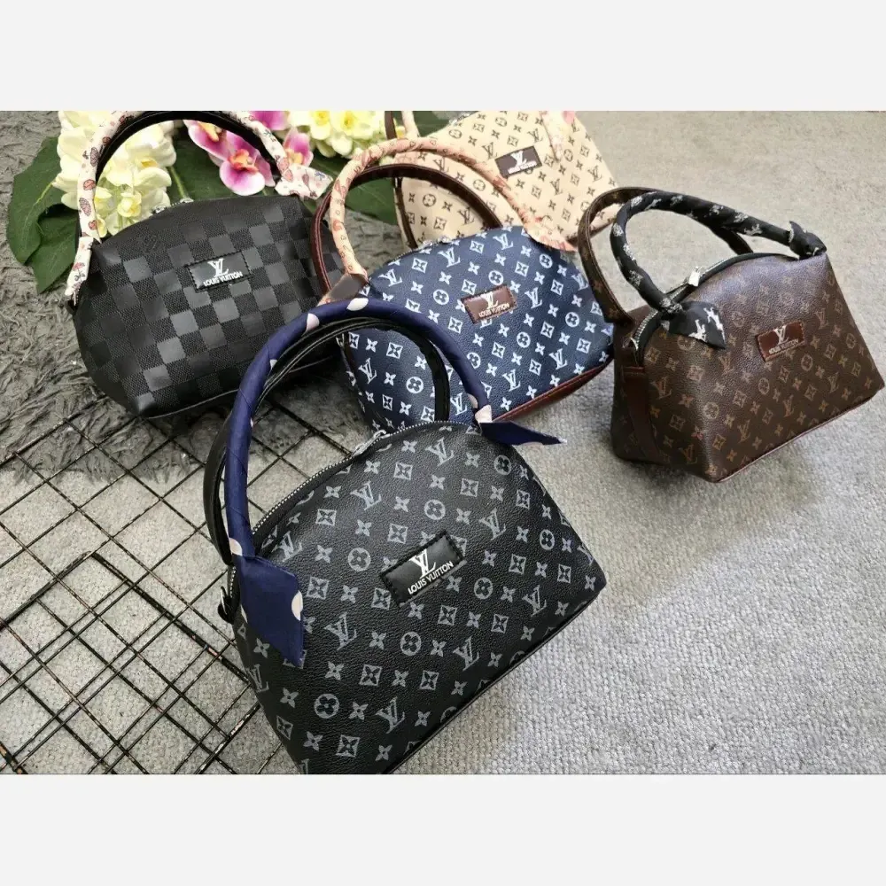 کیف مژگان چرمی با کیفیت بند بلند جادار