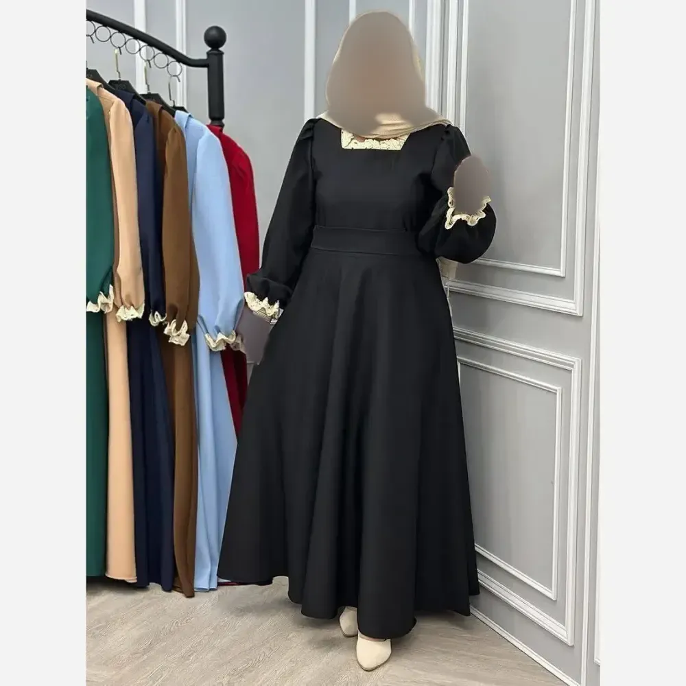 پیراهن زنانه یقه گیپور شهرزاد جنس الیزه رنگ مشکی سایز فری 38 تا 46 با کمربند