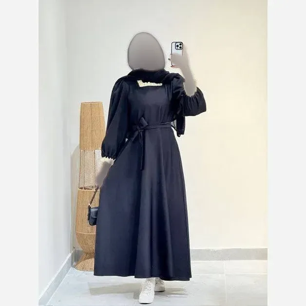 پیراهن زنانه یقه گیپور شهرزاد جنس الیزه رنگ مشکی سایز فری 38 تا 46 با کمربند