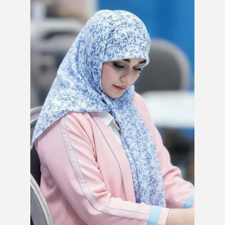 روسری نخی کاستوم طرح سوگند سبز سایز 140 چرخ دوز بدون پرزدهی