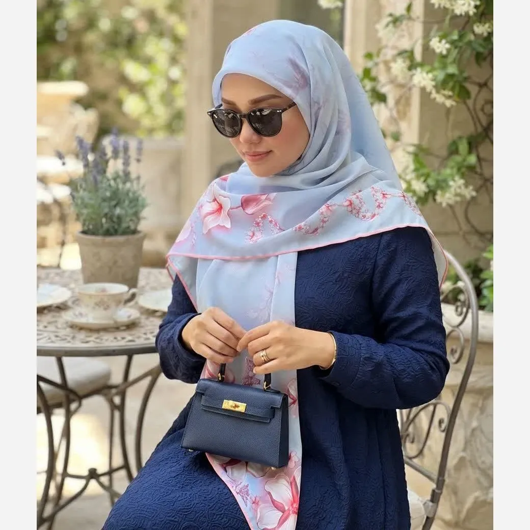 روسری نخ کاستوم قواره بزرگ 140 در 140 طرح آرام آبی و صورتی