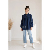 شومیز لینن نخ دخترانه مدل بابونه گلدوزی شده رنگ سورمه ای سایز 60 و 65