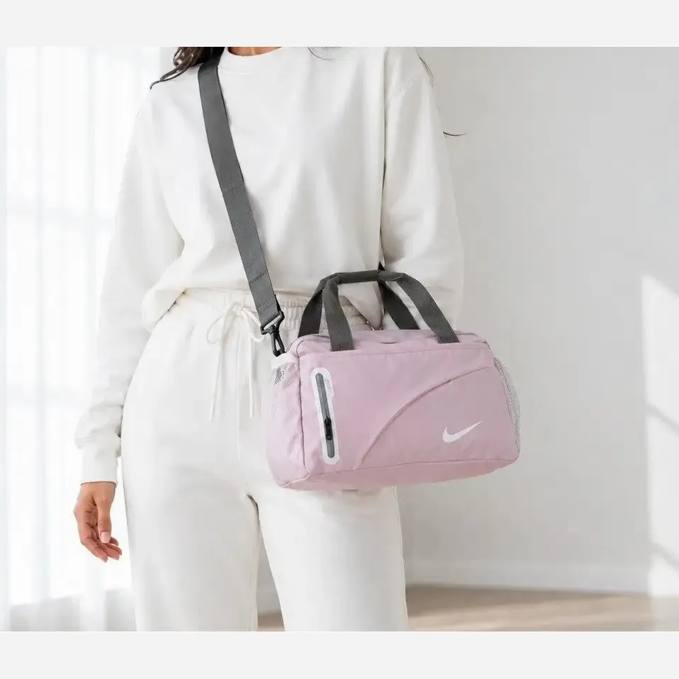 ساک مسافرتی و ورزشی پارچه ای بنددار ابعاد 35x25x20 سانتیمتر