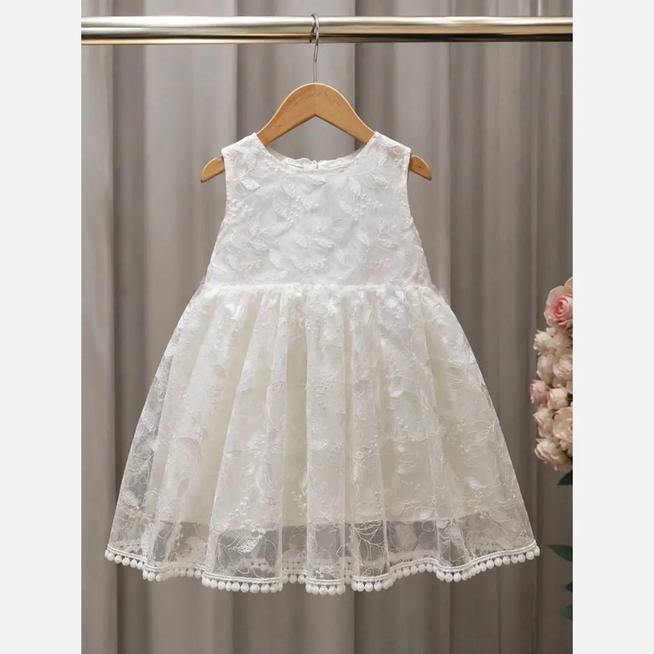 کت و سارافون مجلسی دخترانه آبی روشن مناسب 1 تا 7 سال طرح برگ یا گل