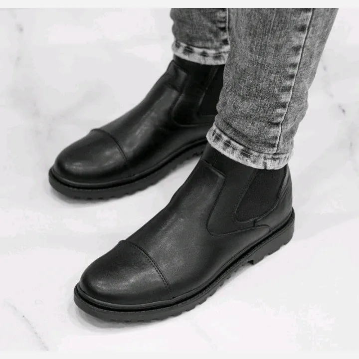 نیم بوت مردانه رویه چرم درجه یک دوردوخت سبک و راحت سایز 40 تا 44